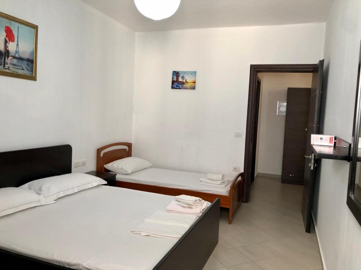 Lorenso Guest House Sarande Exterior photo